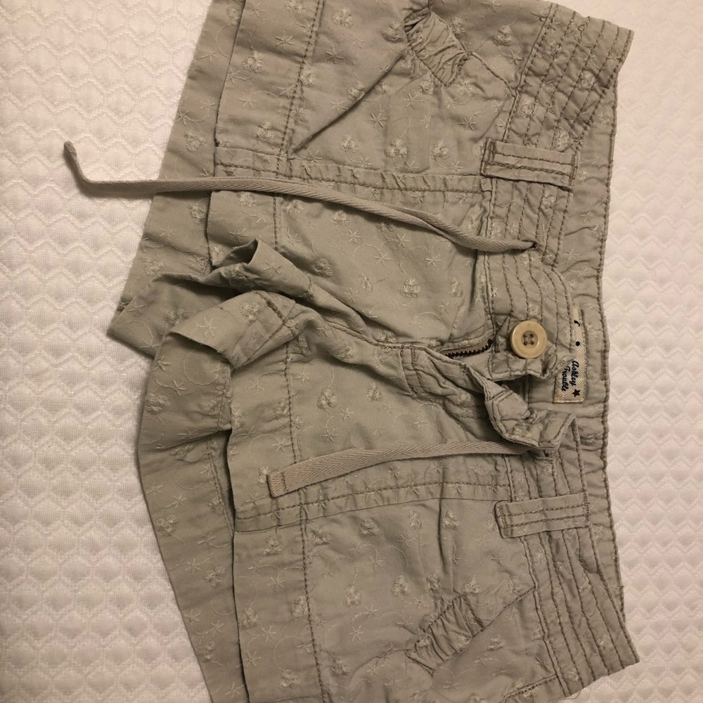 Lei shorts